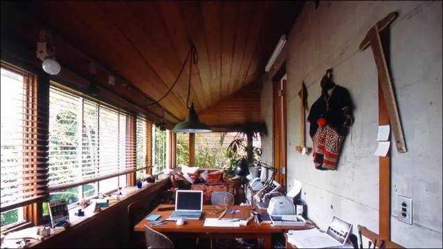 日本建筑师的家是什么样？绿荫中别具风情的阿部勤家