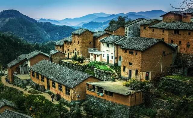 一生痴绝处，无梦到徽州！